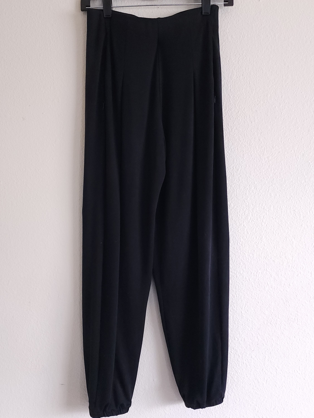 ME+EM Black Lyocell Pleated Joggers SS24 Size US 2